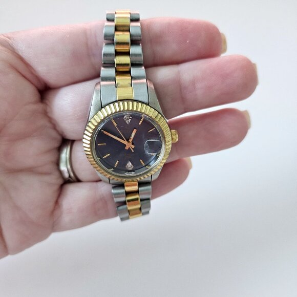 Elgin Women's Quartz Watch, Blue Face with Fluted Bezel, Two-Tone - Picture 4 of 9